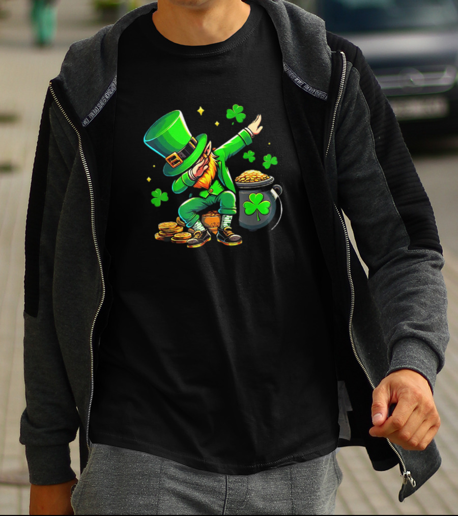 St Patricks Day Dabbing Leprechaun With Pot Of Gold And Shamrocks T-Shirt
