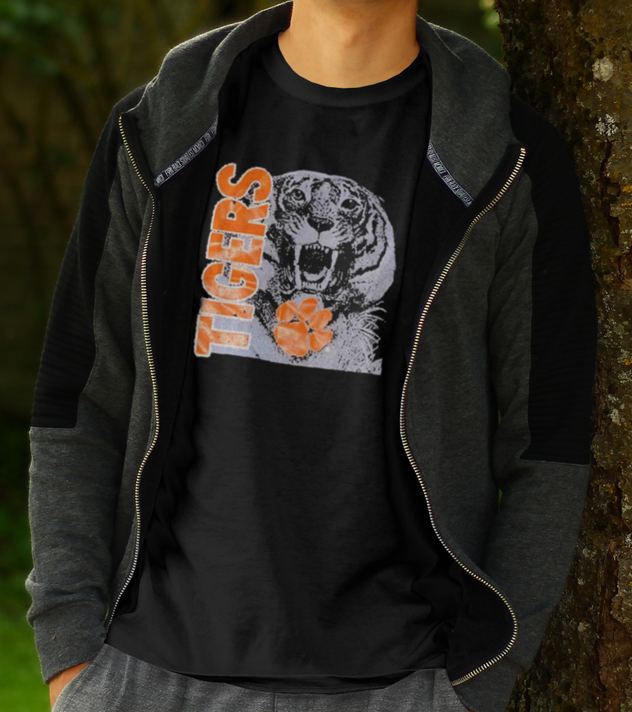 90s Clemson Tigers Vintage College Athletic Roaring Tiger With Orange Paw T-Shirt