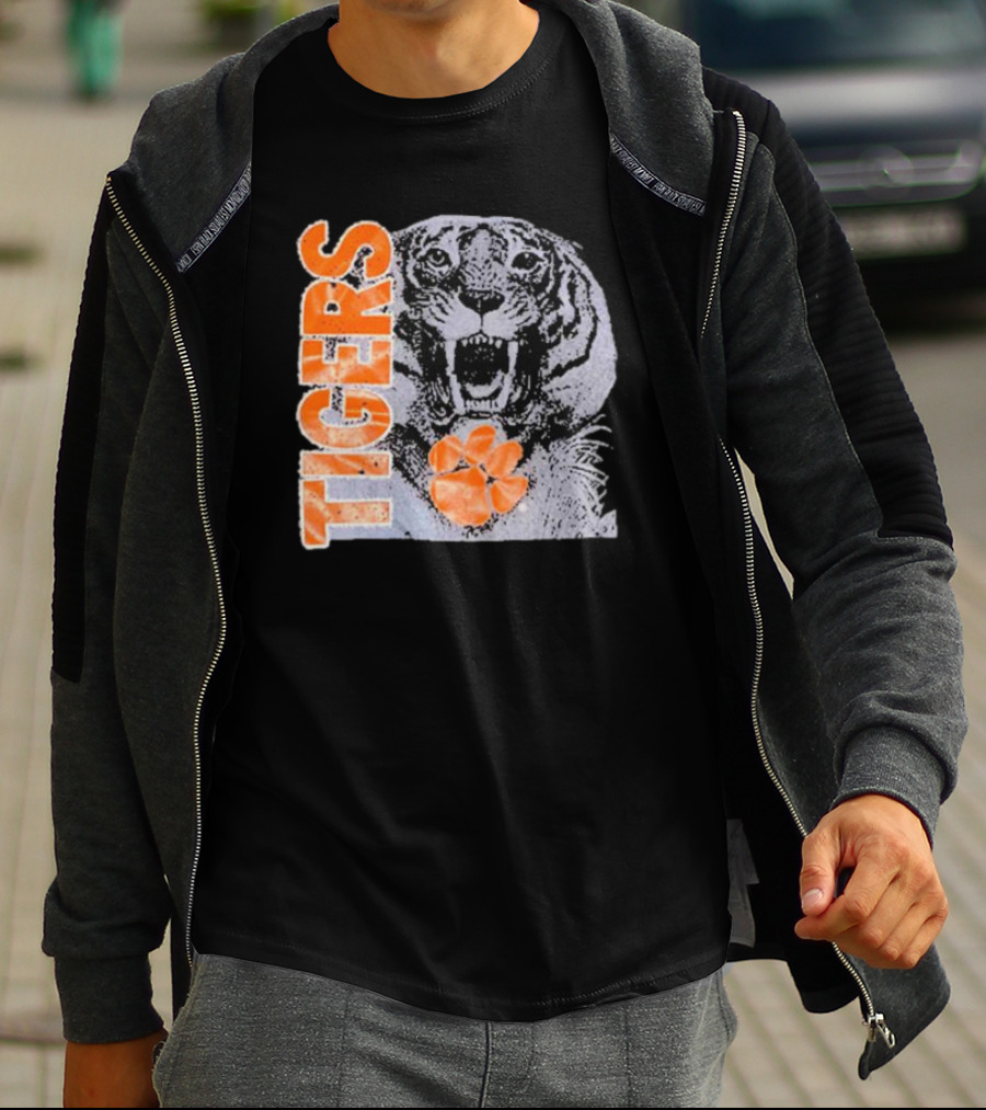 90s Clemson Tigers Vintage College Athletic Roaring Tiger With Orange Paw T-Shirt