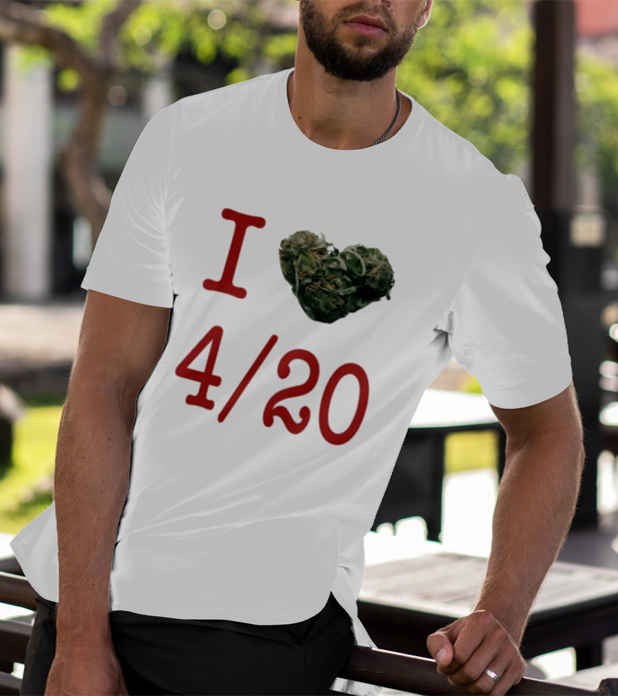 Rihanna Wearing I Heart 4/20 Day T-Shirt
