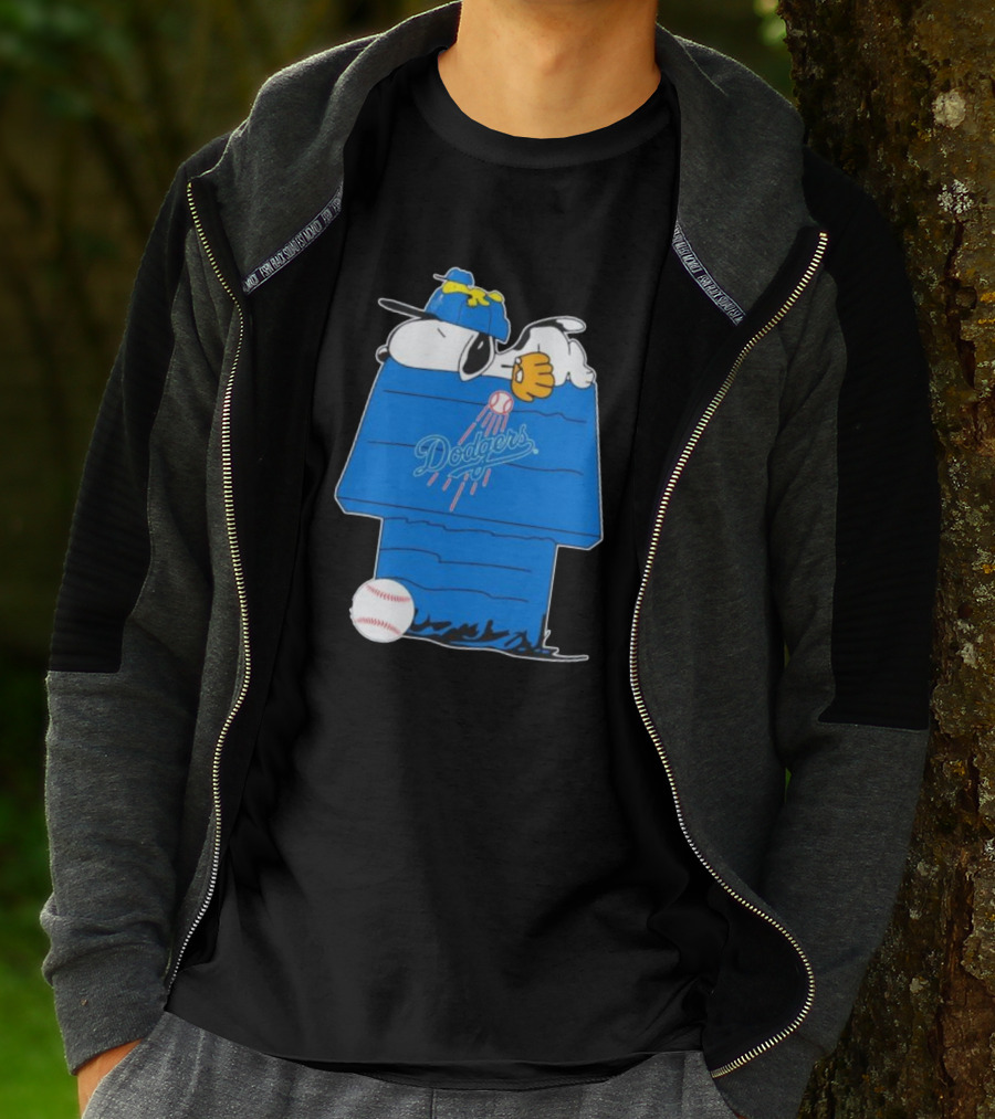 Snoopy And Woodstock Sleeping On Los Angeles Dodgers Doghouse With Baseball T-Shirt