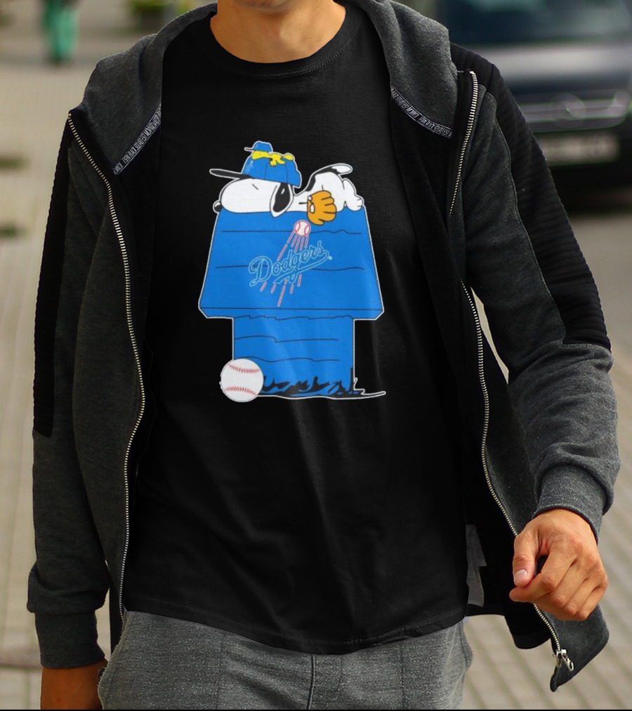 Snoopy And Woodstock Sleeping On Los Angeles Dodgers Doghouse With Baseball T-Shirt