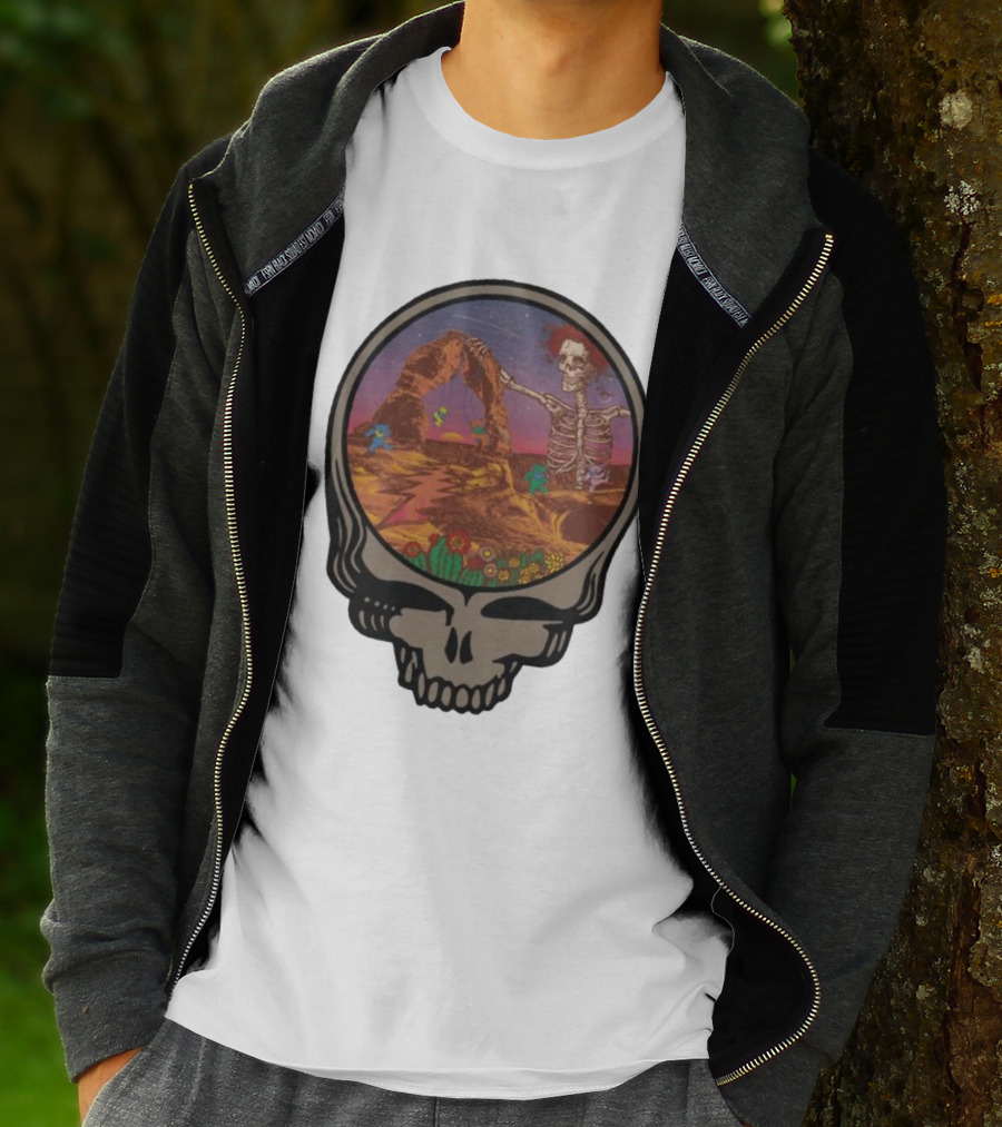 Grateful Dead Skull And Skeleton In Moab Desert Scene T-Shirt