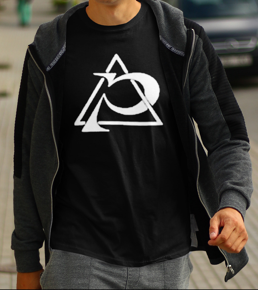 Zig Poppy Abstract Triangle T-Shirt