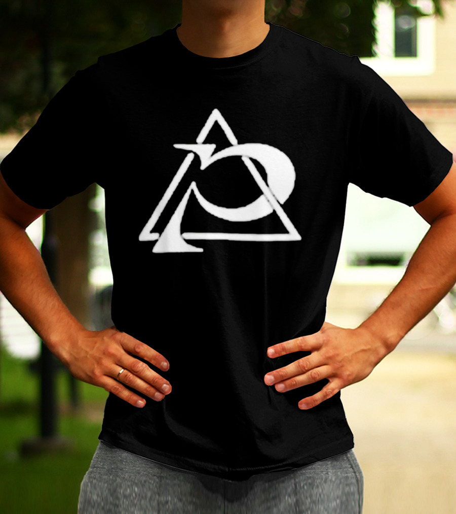Zig Poppy Abstract Triangle T-Shirt