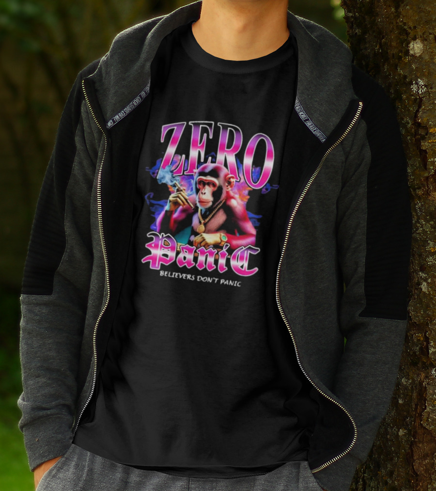 ZERO Panic Believers Don’t Panic Chimpanzee Smoking Hip-Hop T-Shirt
