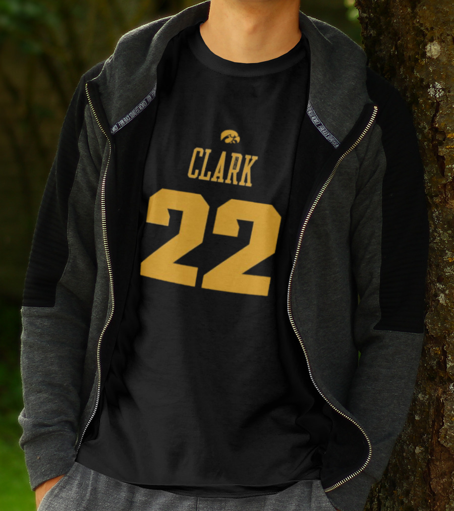 Caitlin Clark Iowa Hawkeyes 22 Record Breaking T-Shirt
