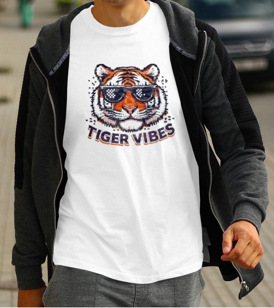 Tiger Vibes Sunglasses Cool Tiger Face T-Shirt