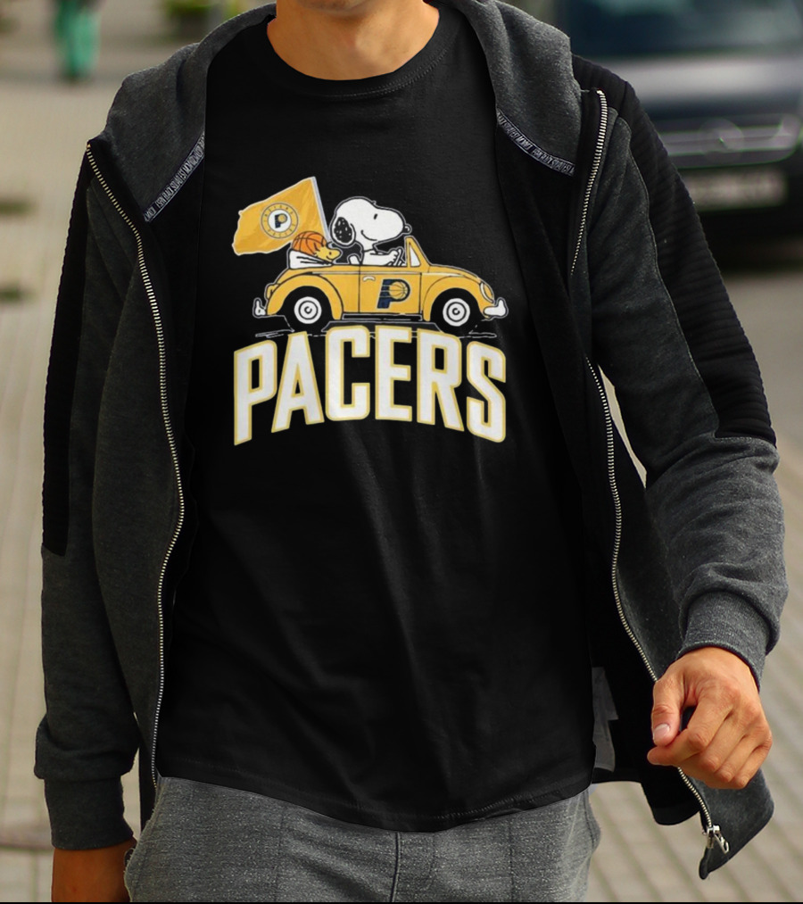 Indiana Pacers Snoopy Fan Forever Basketball Team Car Flag T-Shirt