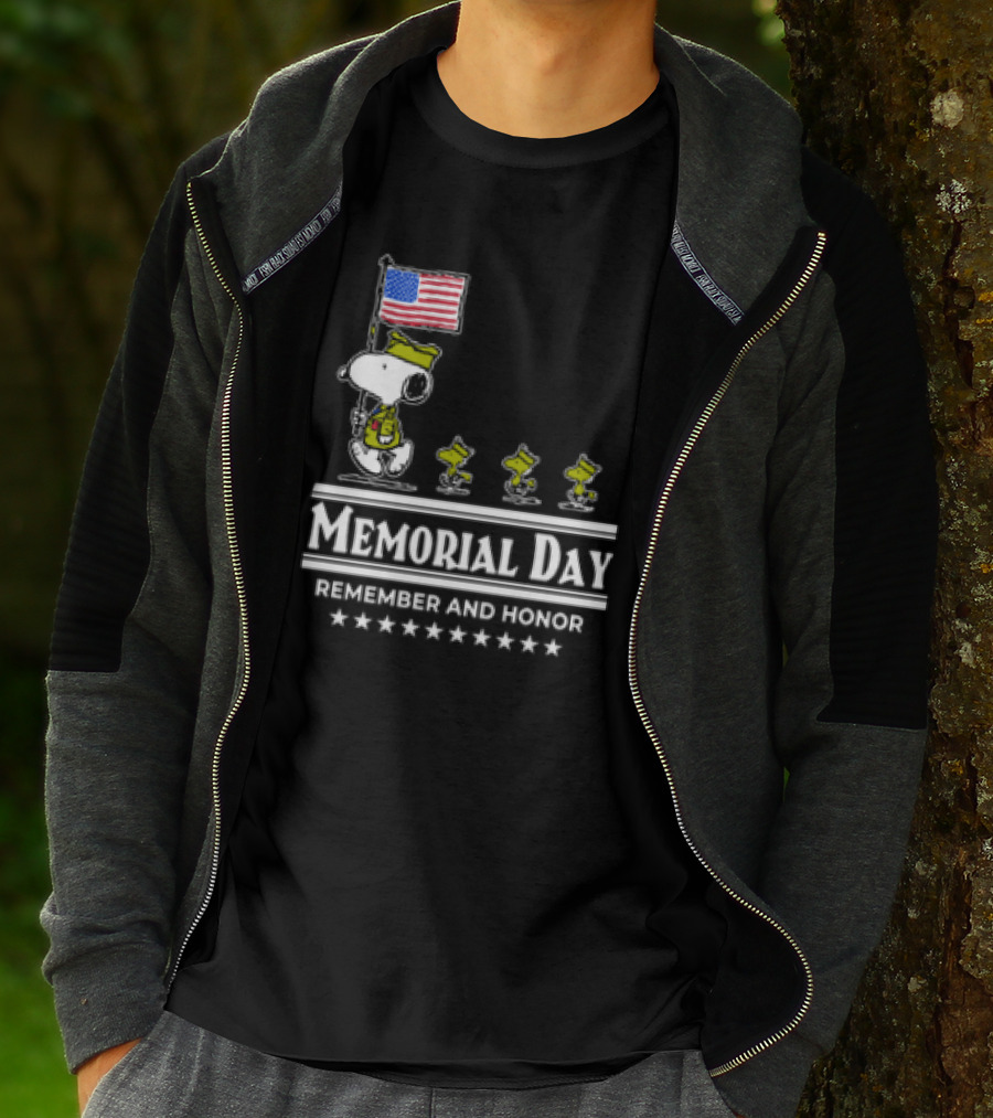 Memorial Day Snoopy And Woodstock Remember And Honor With American Flag T-Shirt