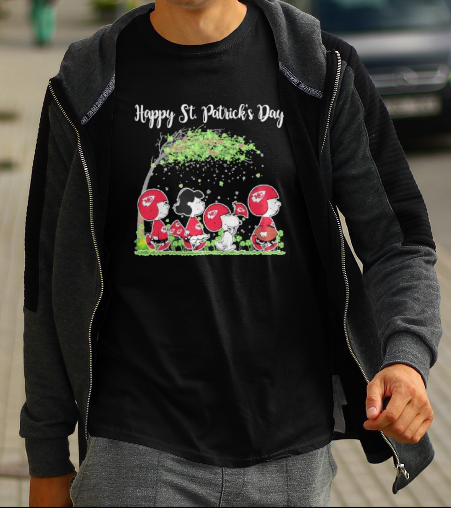 Kansas City Chiefs Peanuts Characters Happy St. Patrick’s Day T-Shirt