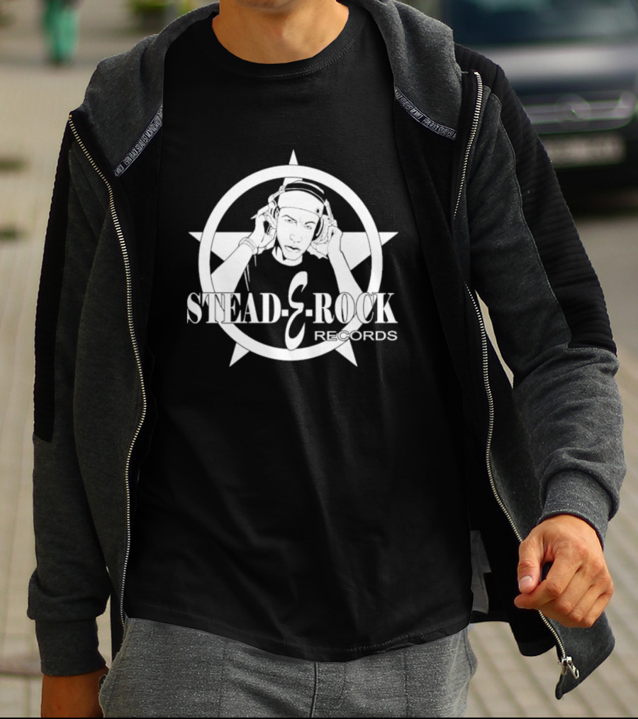 Stead E Rock Records Erockalipse DJ Headphones Star Emblem T-Shirt