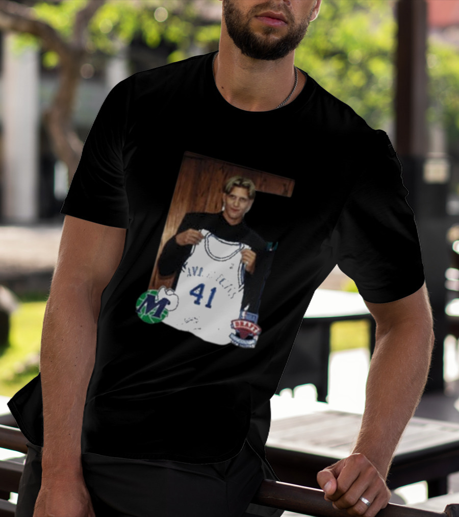 Luka Doncic Dirk Nowitzki Mavericks 41 NBA Draft Jersey Photo T-Shirt