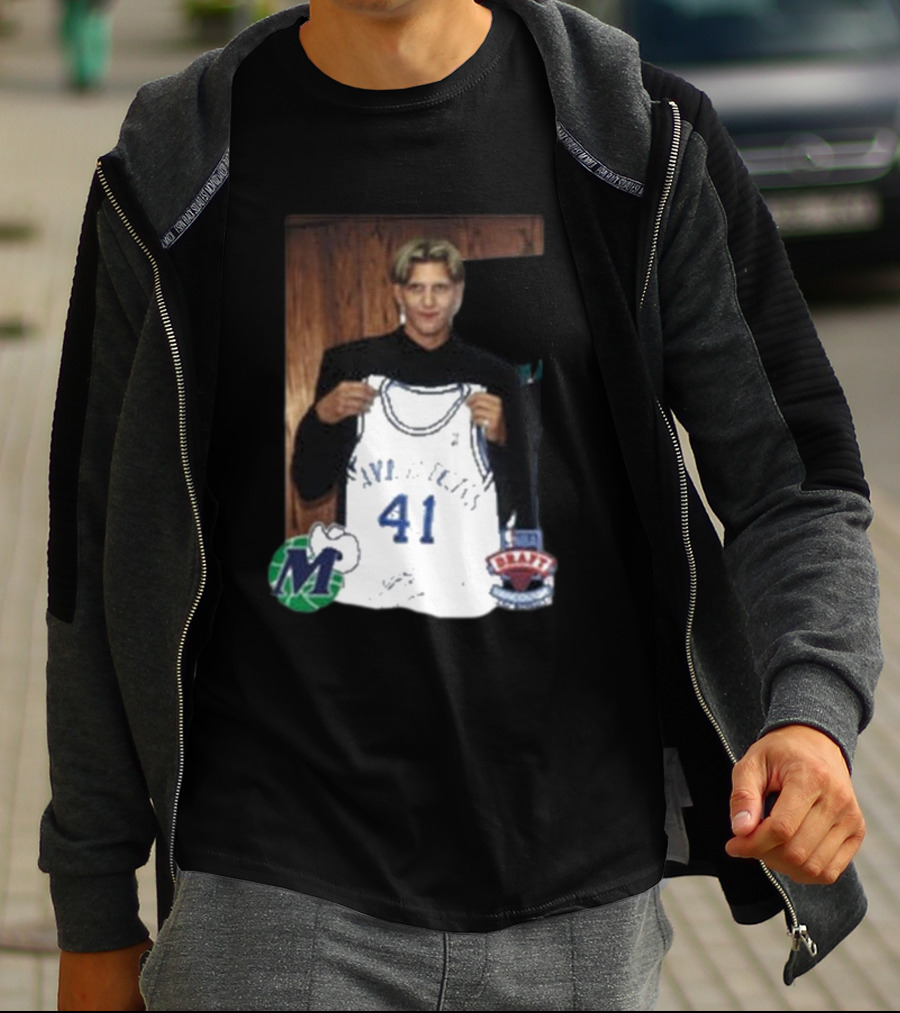 Luka Doncic Dirk Nowitzki Mavericks 41 NBA Draft Jersey Photo T-Shirt