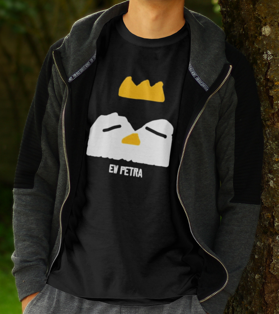 Petra Groaning Crown Face Icon Ew Text T-Shirt