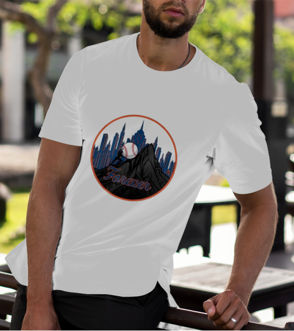 New York Met Fan Forever Skyline Baseball Statue T-Shirt