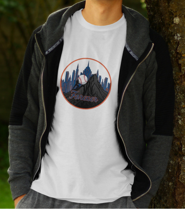 New York Met Fan Forever Skyline Baseball Statue T-Shirt