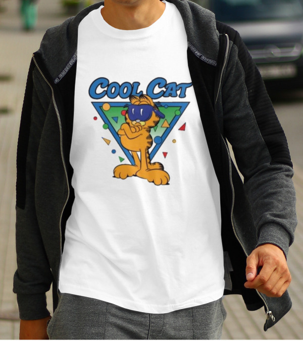 Quinton Reviews Wearing Garfield Cool Cat Retro T-Shirt