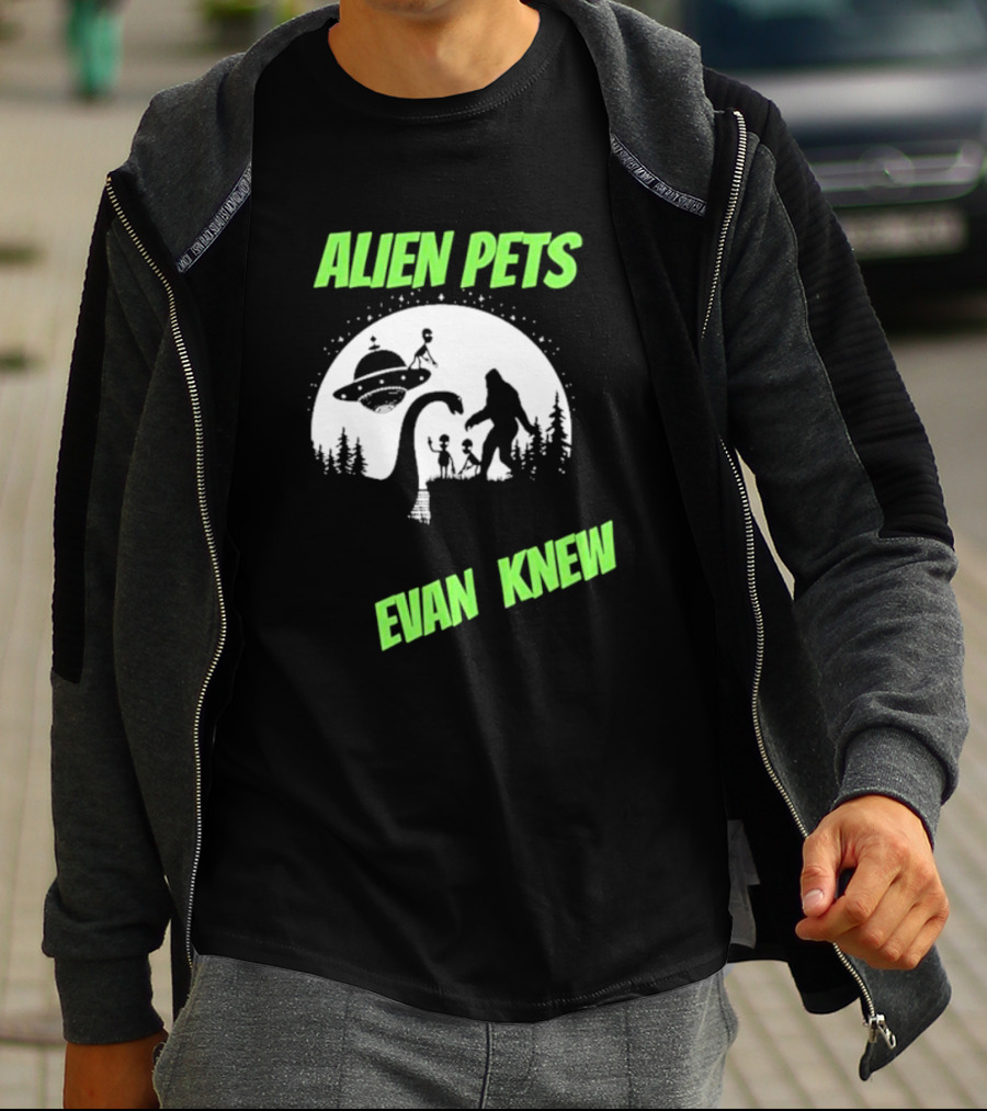 ALIEN PETS EVAN KNEW UFO BIGFOOT AND DINOSAUR SCENE T-Shirt