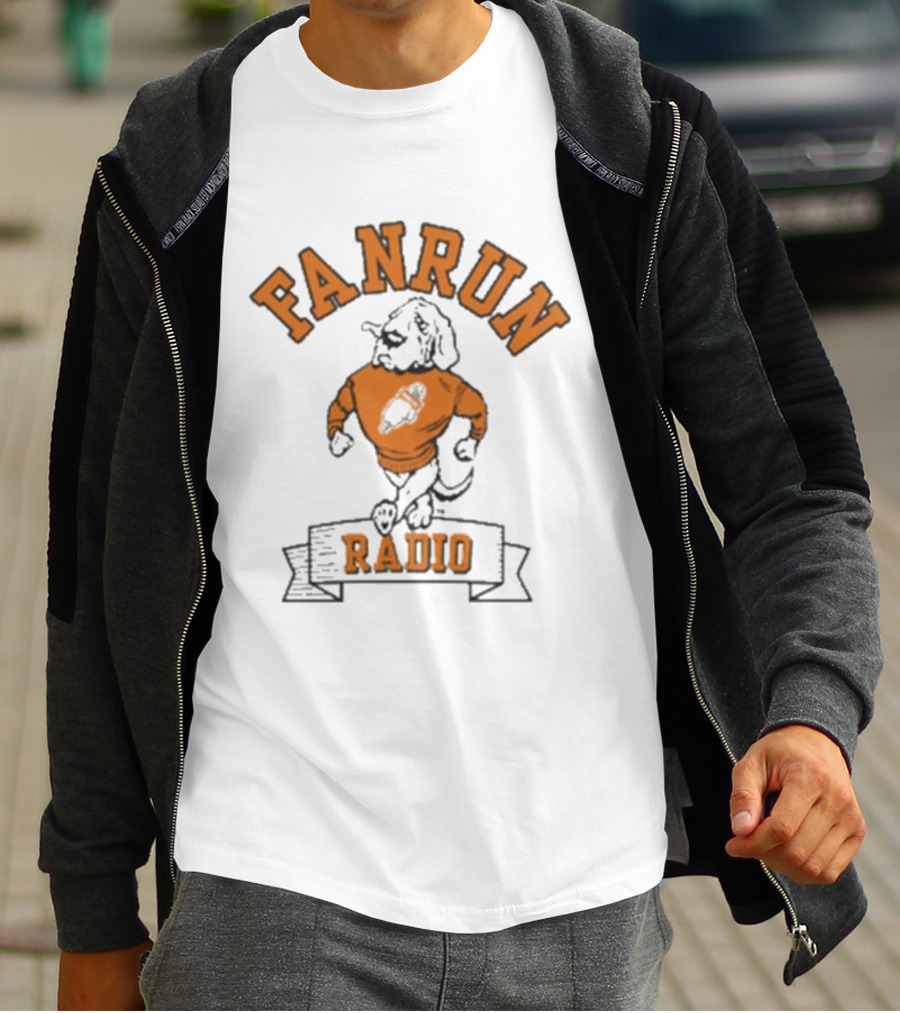 Fanrun Radio Smokey Cream Mascot T-Shirt