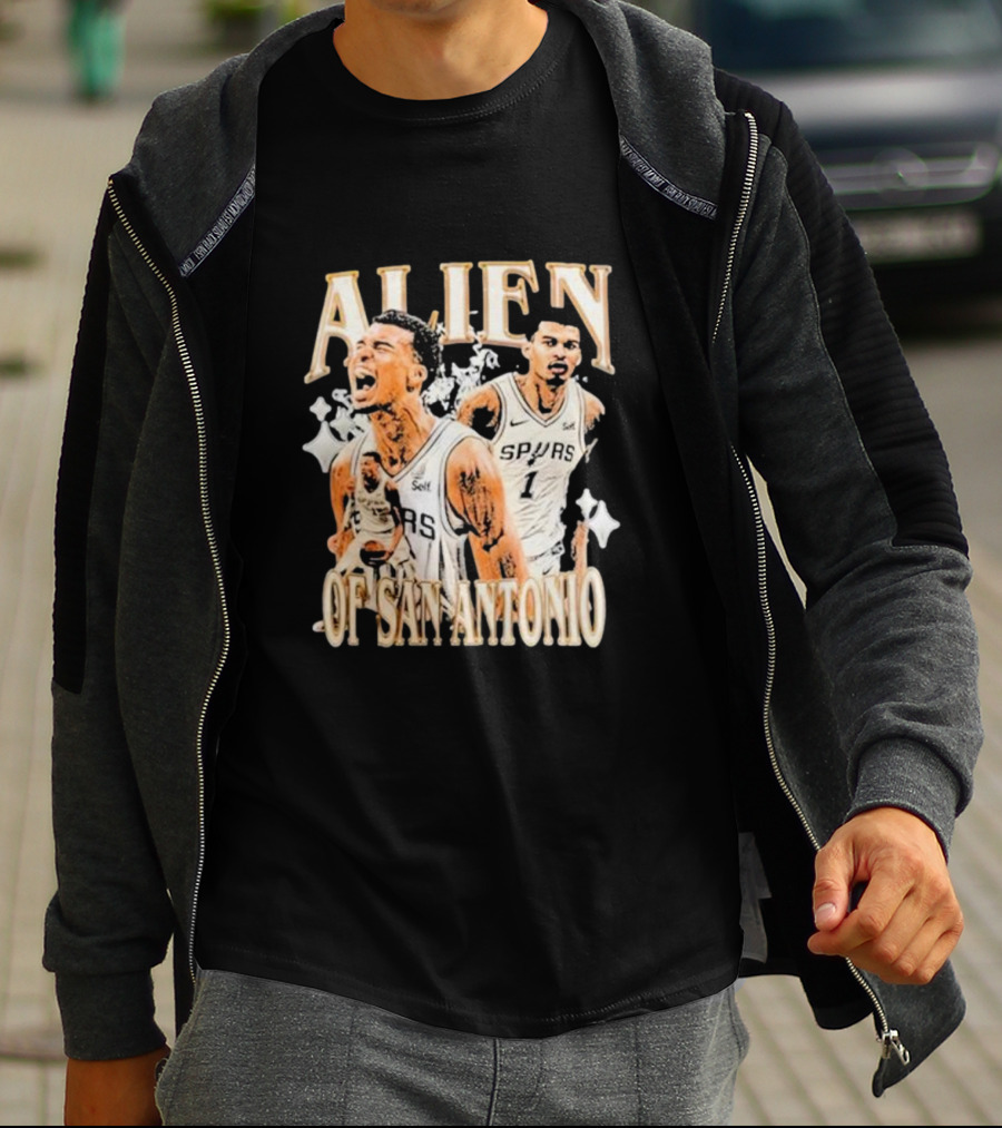 Alien Of San Antonio Spurs Basketball Star T-Shirt