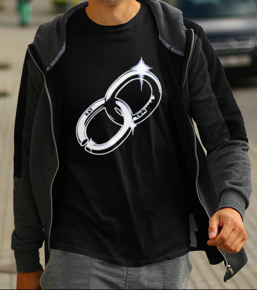 Kat Edwards Broken Link Chain T-Shirt