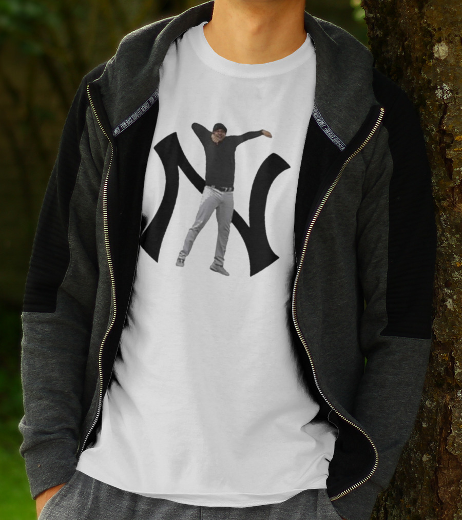 New York Yankees Aaron Boone Iconic Pose T-Shirt