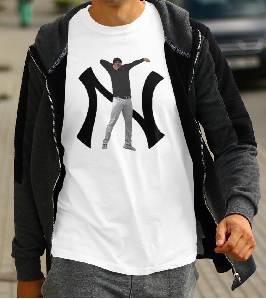 New York Yankees Aaron Boone Iconic Pose T-Shirt