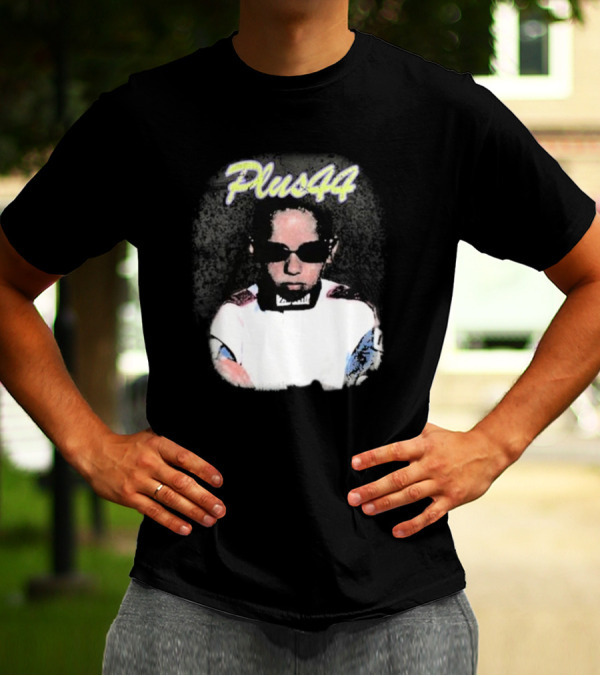 Lewis Hamilton Plus 44 Vintage Style Portrait T-Shirt