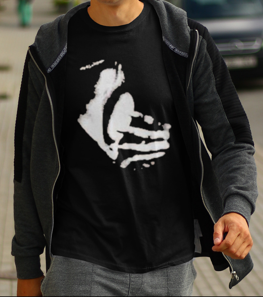 Portal Camila Brasil I Luv It Photo Optical Illusion Black And White Hand Face T-Shirt