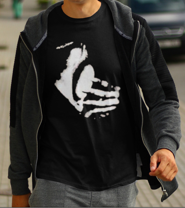 Portal Camila Brasil I Luv It Photo Optical Illusion Black And White Hand Face T-Shirt