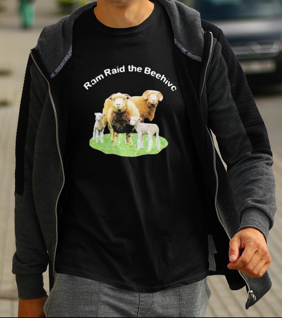 Ram Raid The Beehive Sheep On Grass T-Shirt