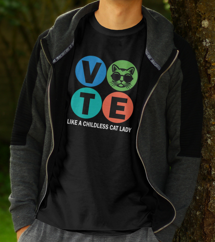 Vote Like A Childless Cat Lady Retro Circle Cat Face T-Shirt