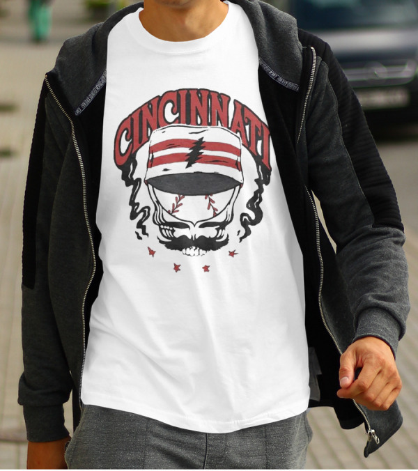 Cincinnati Reds Grateful Dead Skull Collaboration T-Shirt