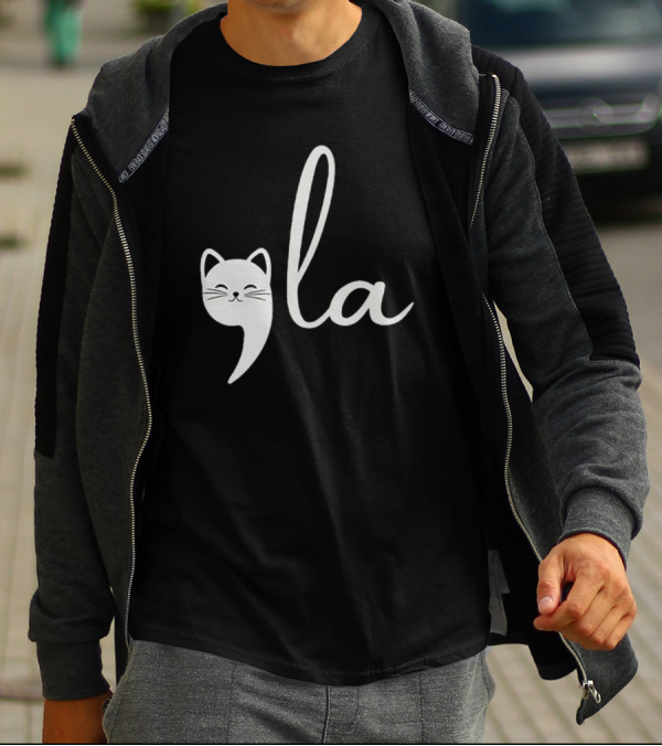 Cat Face La Women’s Childless Cat Lady T-Shirt