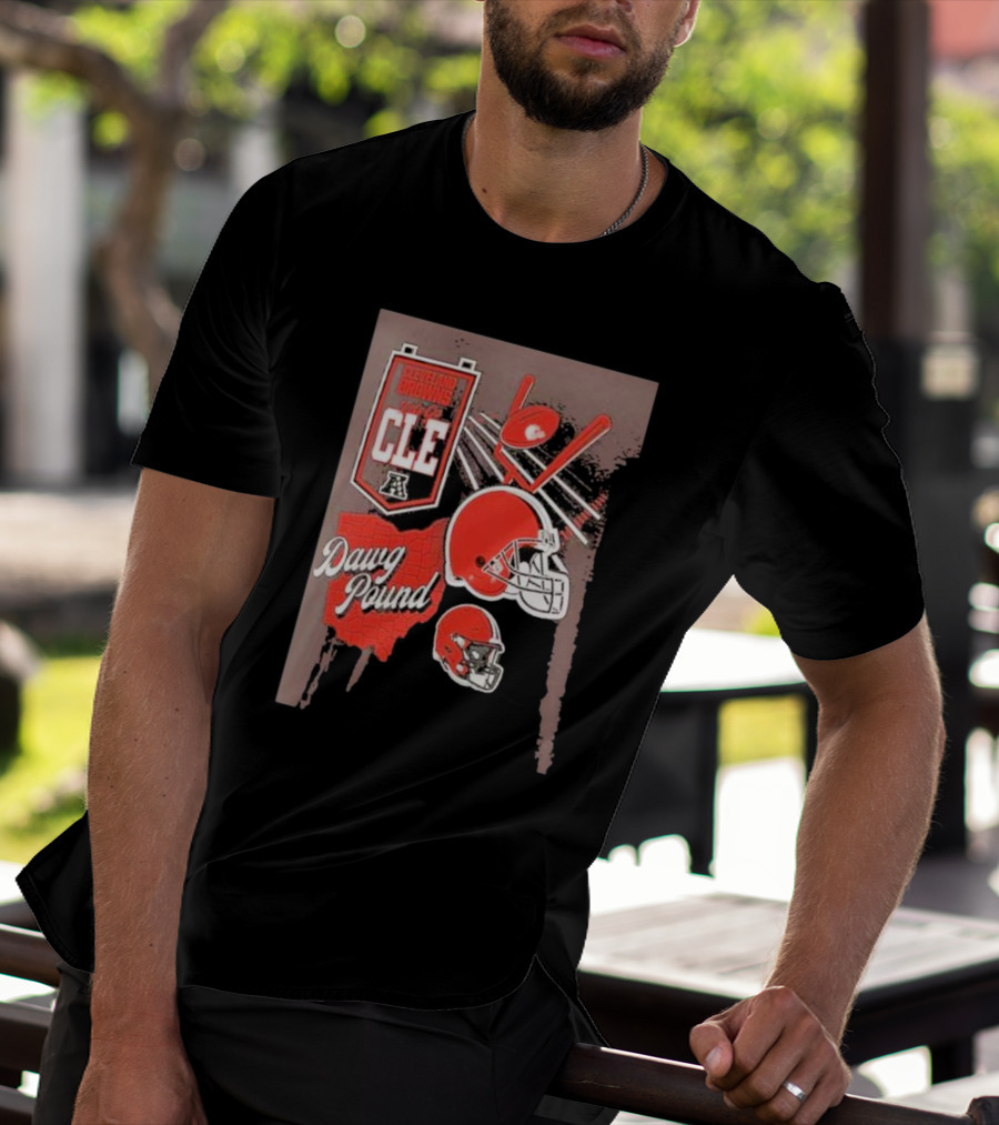 Cleveland Browns Dawg Pound Helmet CLE Football Fanatics Branded Split Zone T-Shirt