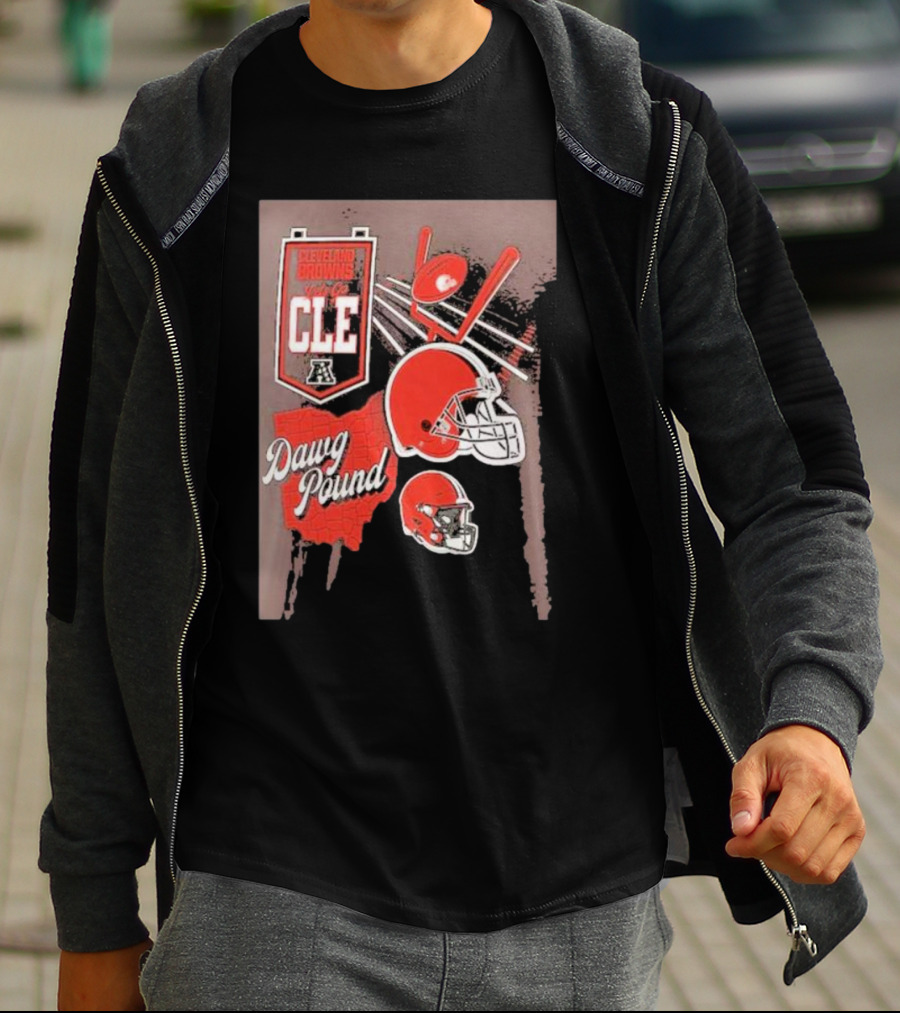 Cleveland Browns Dawg Pound Helmet CLE Football Fanatics Branded Split Zone T-Shirt