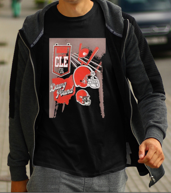 Cleveland Browns Dawg Pound Helmet CLE Football Fanatics Branded Split Zone T-Shirt