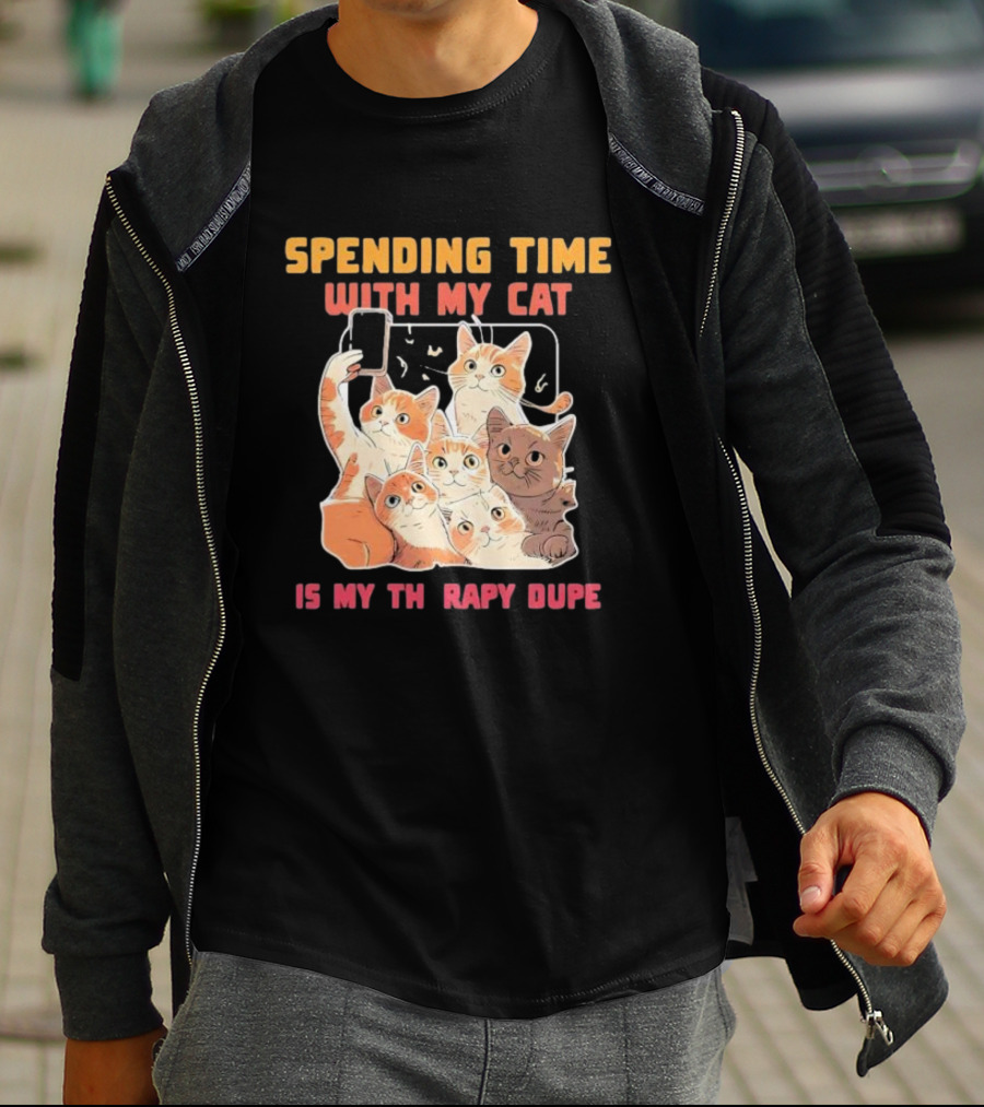 Spending Time With My Cat Is My Therapy Dupe Vintage Cats Taking Selfie T-Shirt