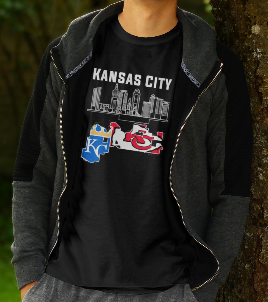 Kansas City Skyline KC Chiefs Royals Map T-Shirt
