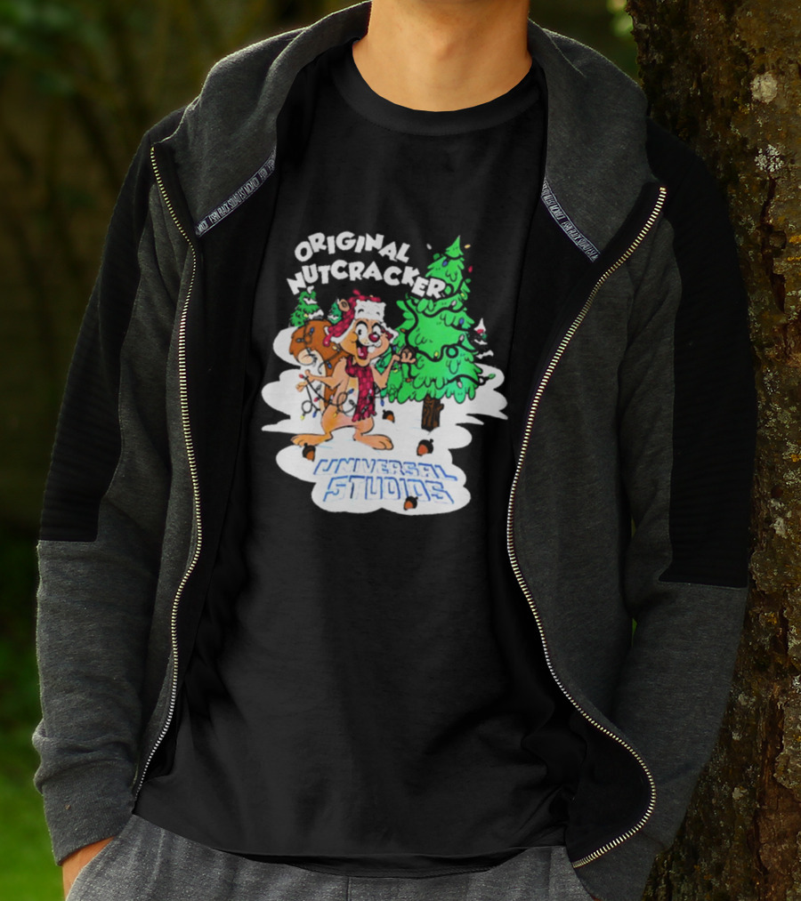 Original Nutcracker Earl The Squirrel Universal Studios Winter Scene T-Shirt