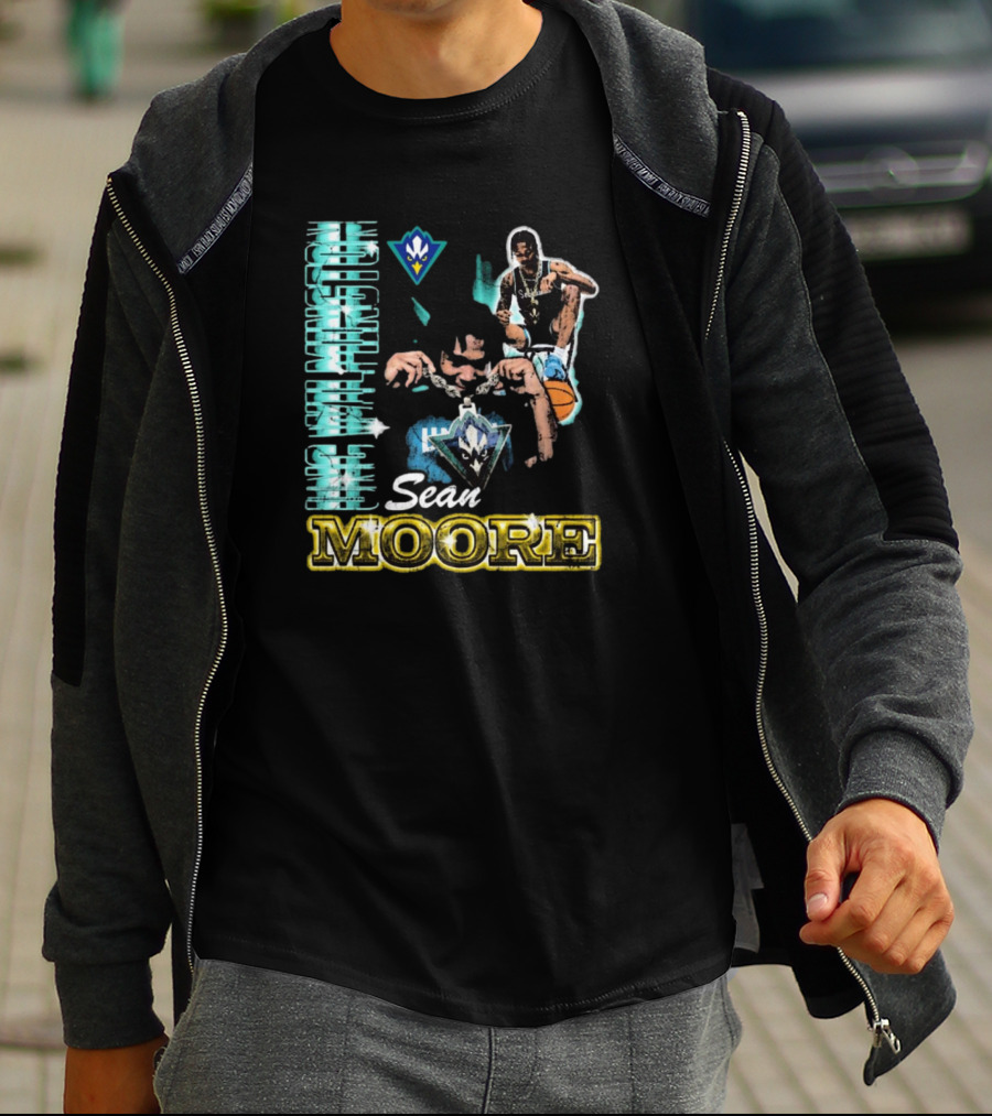 UNC Wilmington Seahawks Sean Moore 90s Basketball T-Shirt