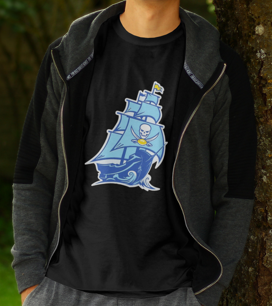 Tampa Bay Buccaneers Rays Ship Skull NFL MLB Mashup T-Shirt