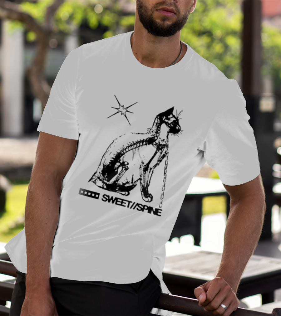 SWEET//SPINE Cat With Starburst And Chain Detail T-Shirt