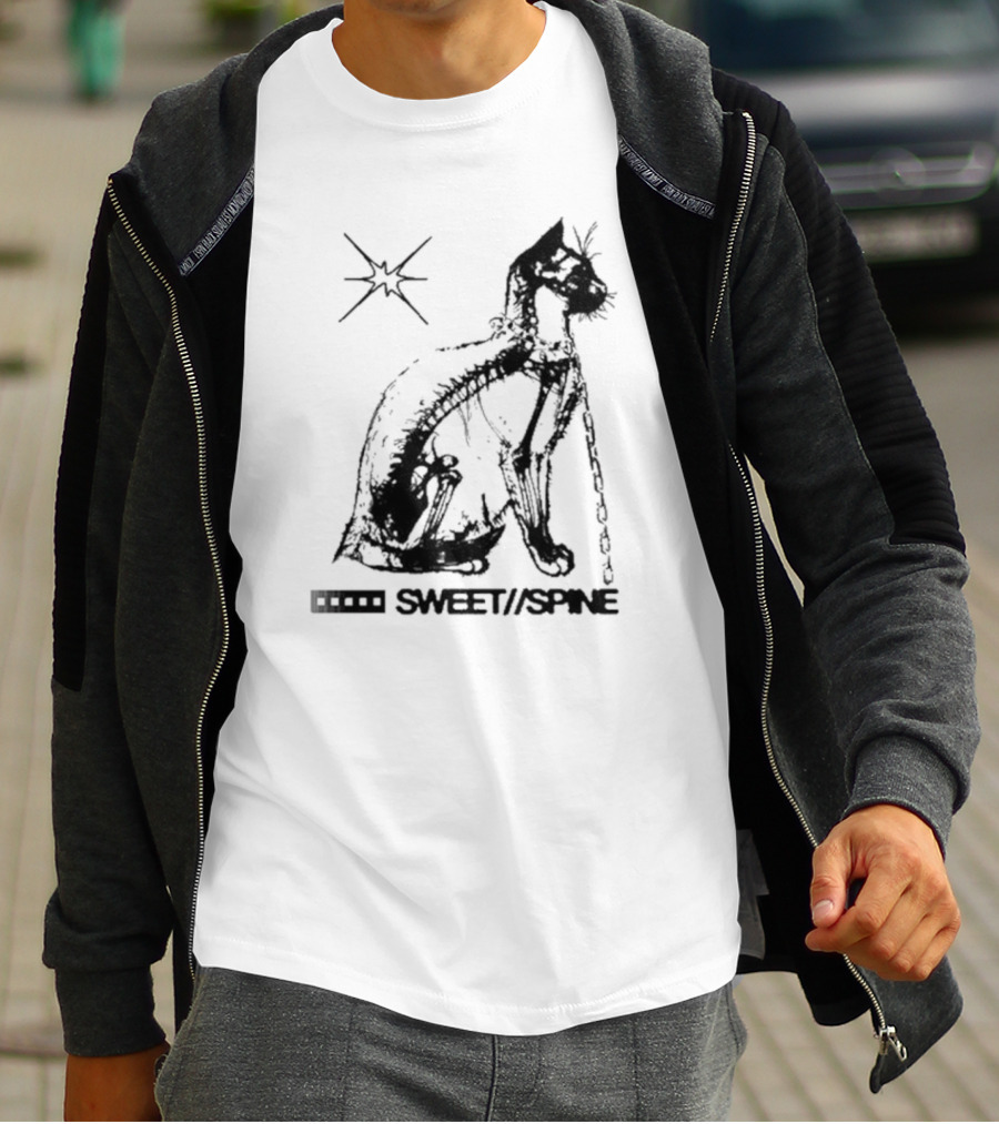 SWEET//SPINE Cat With Starburst And Chain Detail T-Shirt