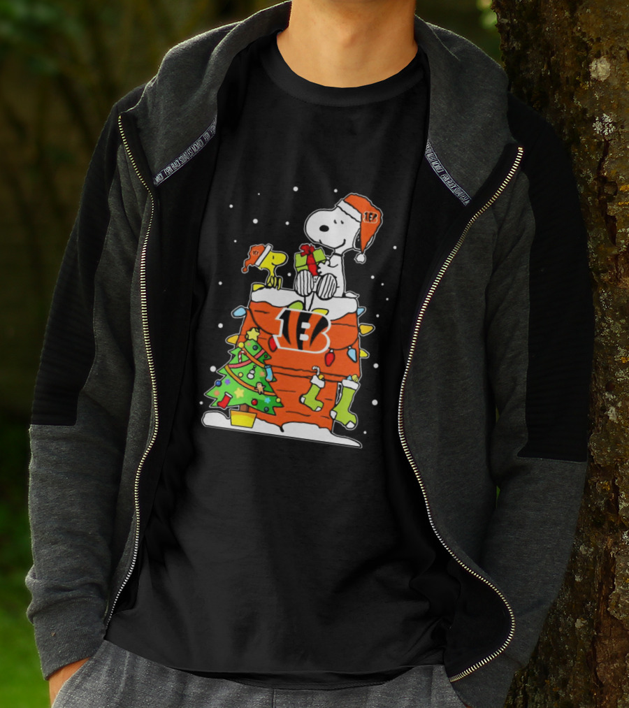 Snoopy Woodstock Cincinnati Bengals Christmas T-Shirt