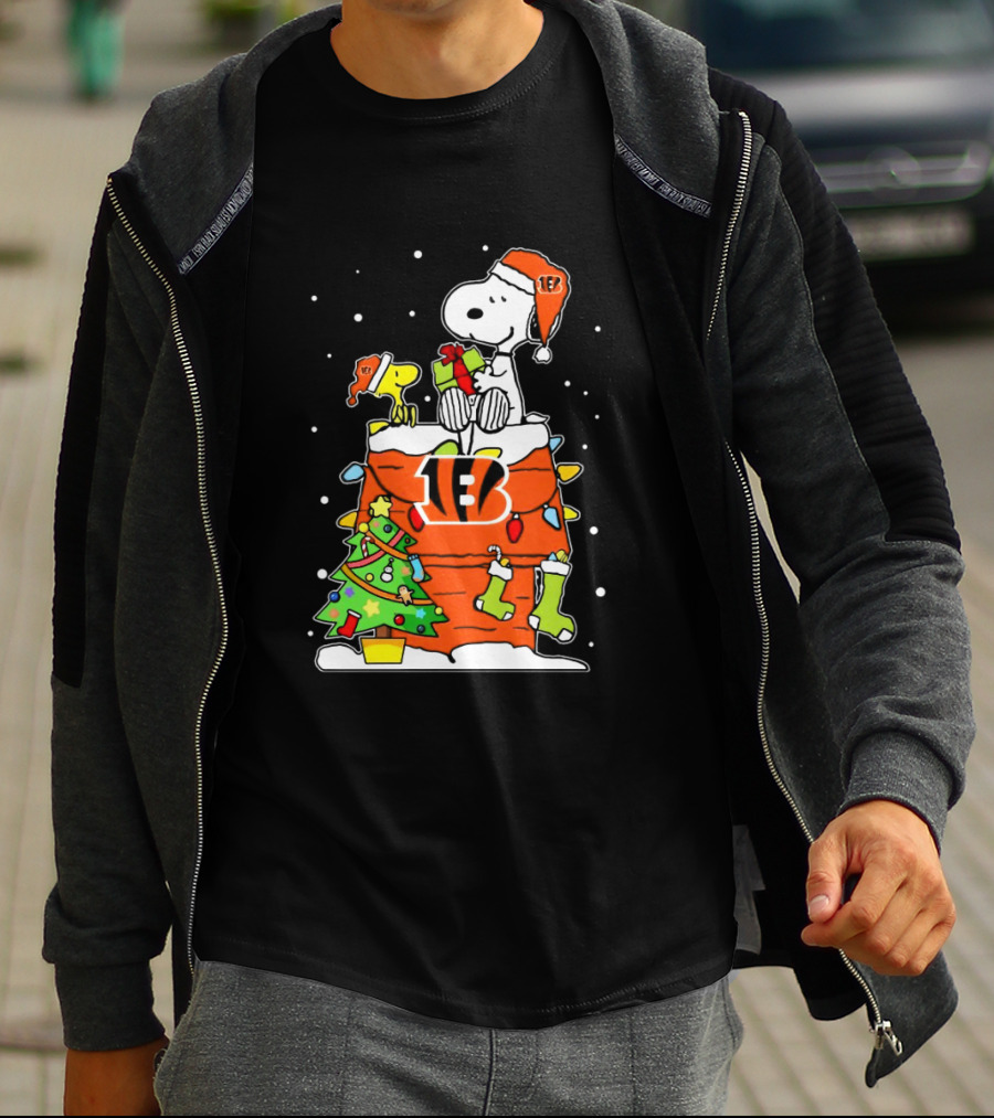 Snoopy Woodstock Cincinnati Bengals Christmas T-Shirt