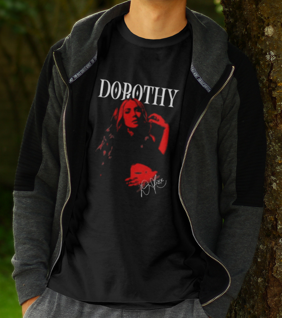 Dorothy Red Portrait Signature T-Shirt