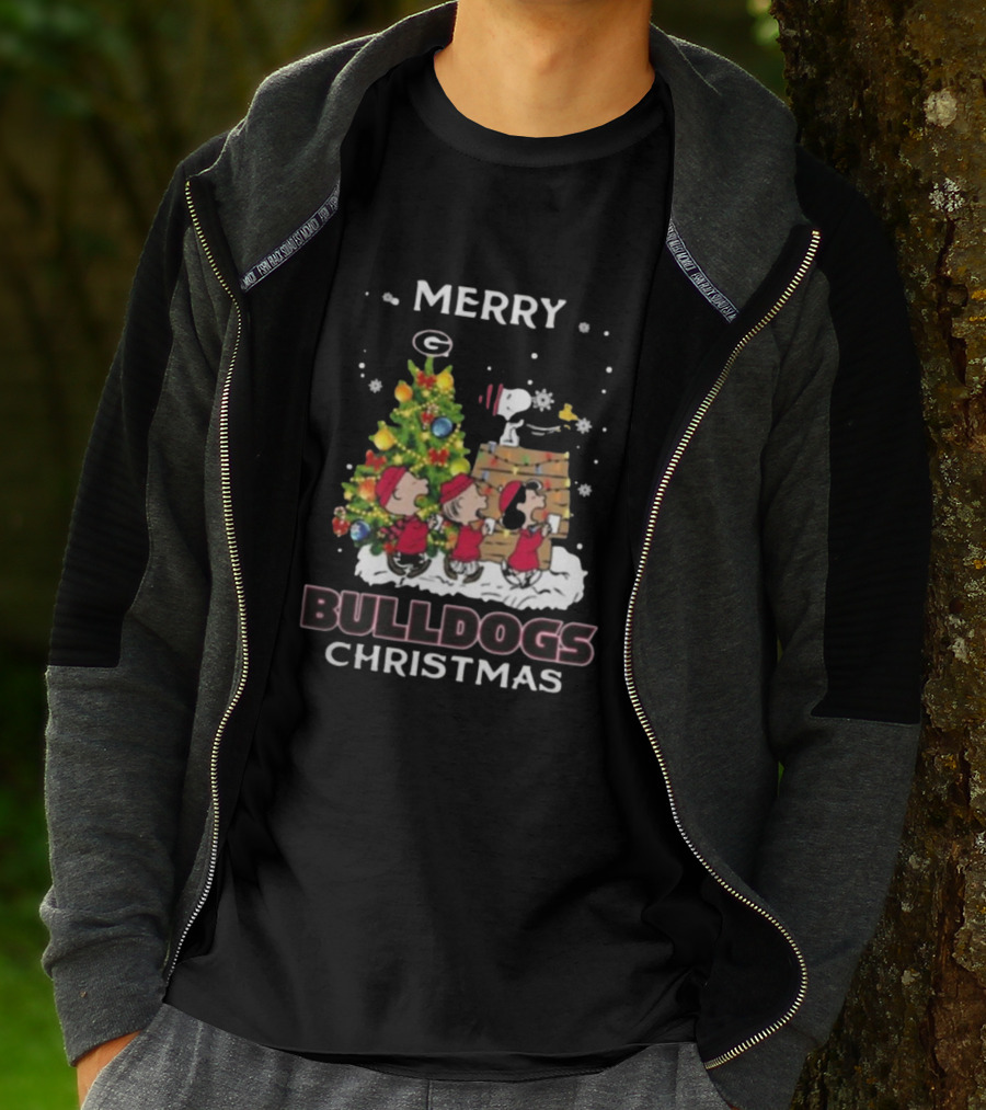 Merry Georgia Bulldogs Snoopy Christmas T-Shirt