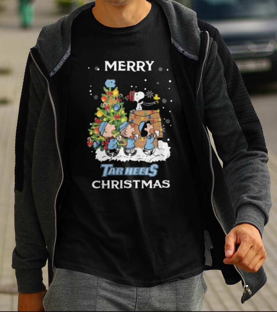 Merry Christmas North Carolina Tar Heels Snoopy And Friends T-Shirt
